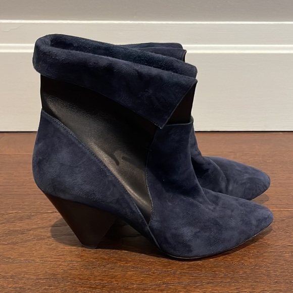Veronica Beard Women’s Blue Suede and Black Leather Booties Size 39/9 - Picture 4 of 10